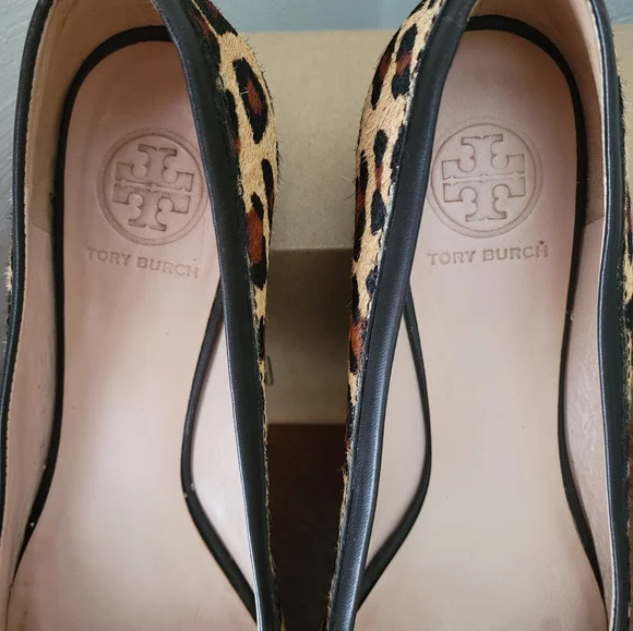Tory Burch SZ 7.5 Animal Print REAL Bovine Hair Flats Gold Tory Emblem & Dustbag - Picture 5 of 15